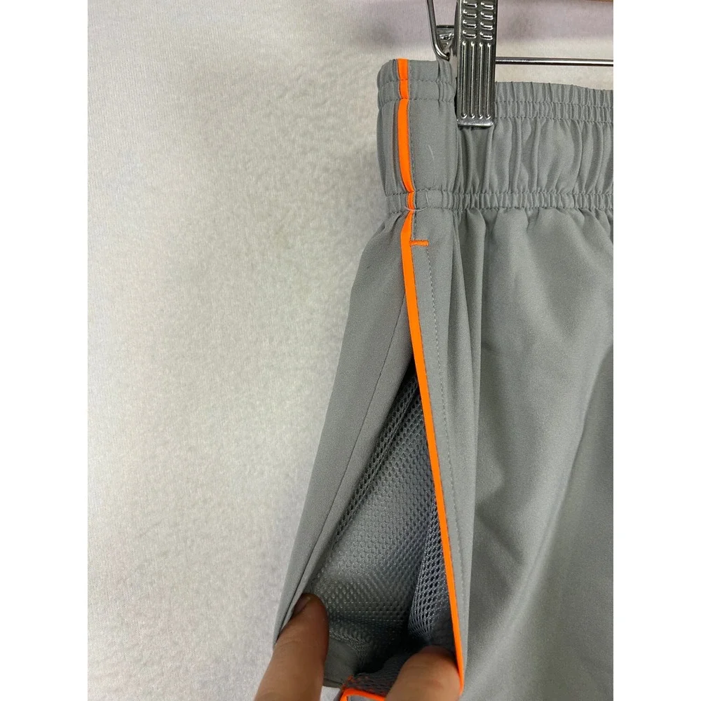 Athletic Under Armour‎ Mens Large Gray Orange Loose Fit Gym Training Shorts
